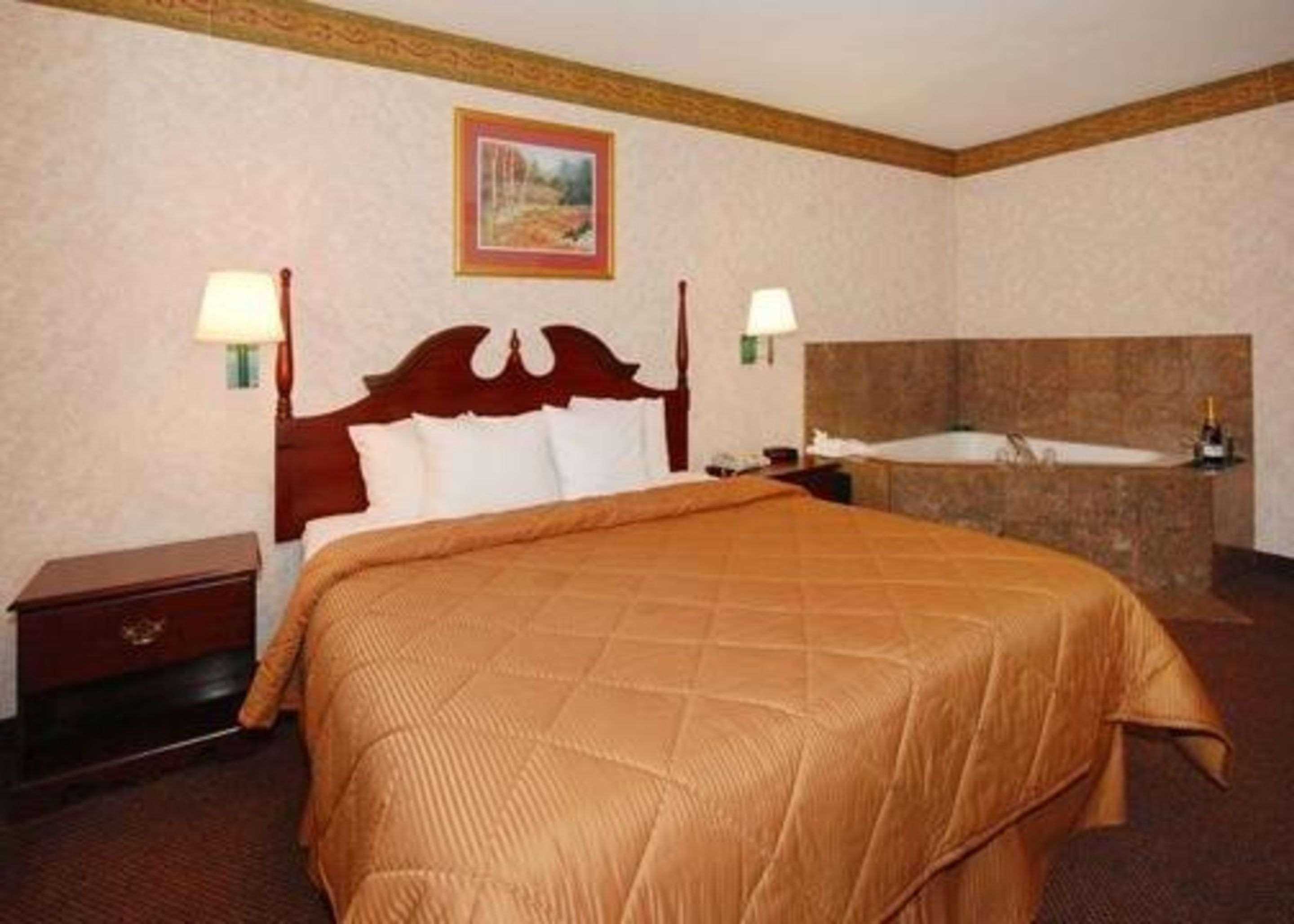 Quality Inn & Suites Tarboro - Kingsboro Экстерьер фото